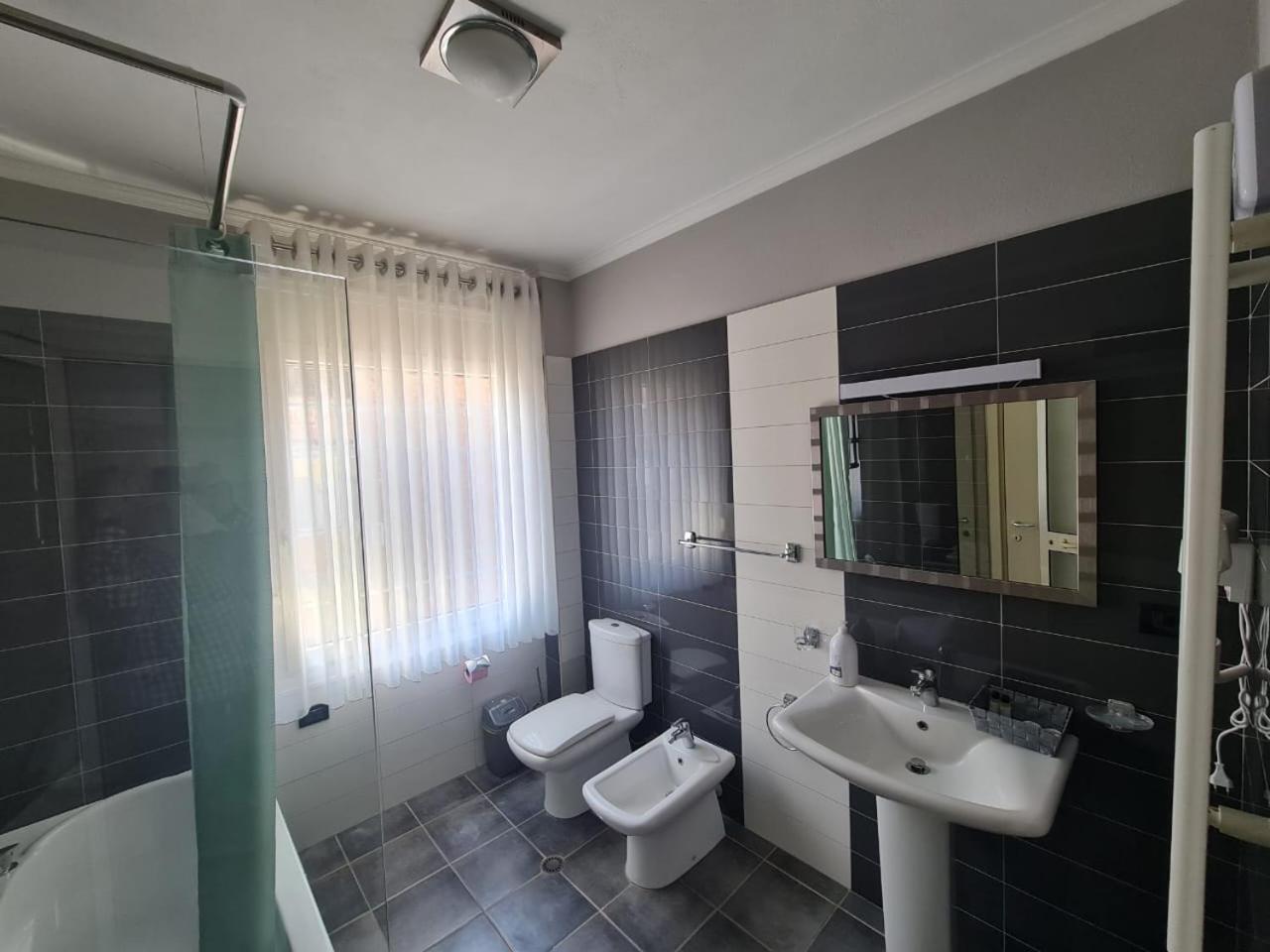 Noor Apartments Tirana Bagian luar foto